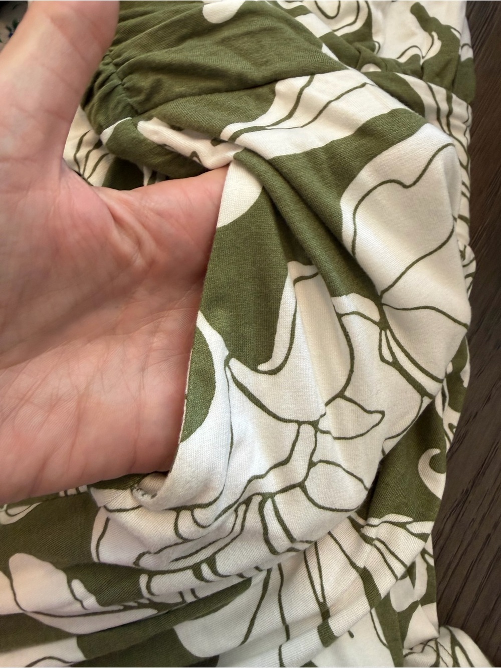 Boden Olive Green and White Floral V-Neck Midi Tropical Dress Sz 12 - Picture 9 of 9